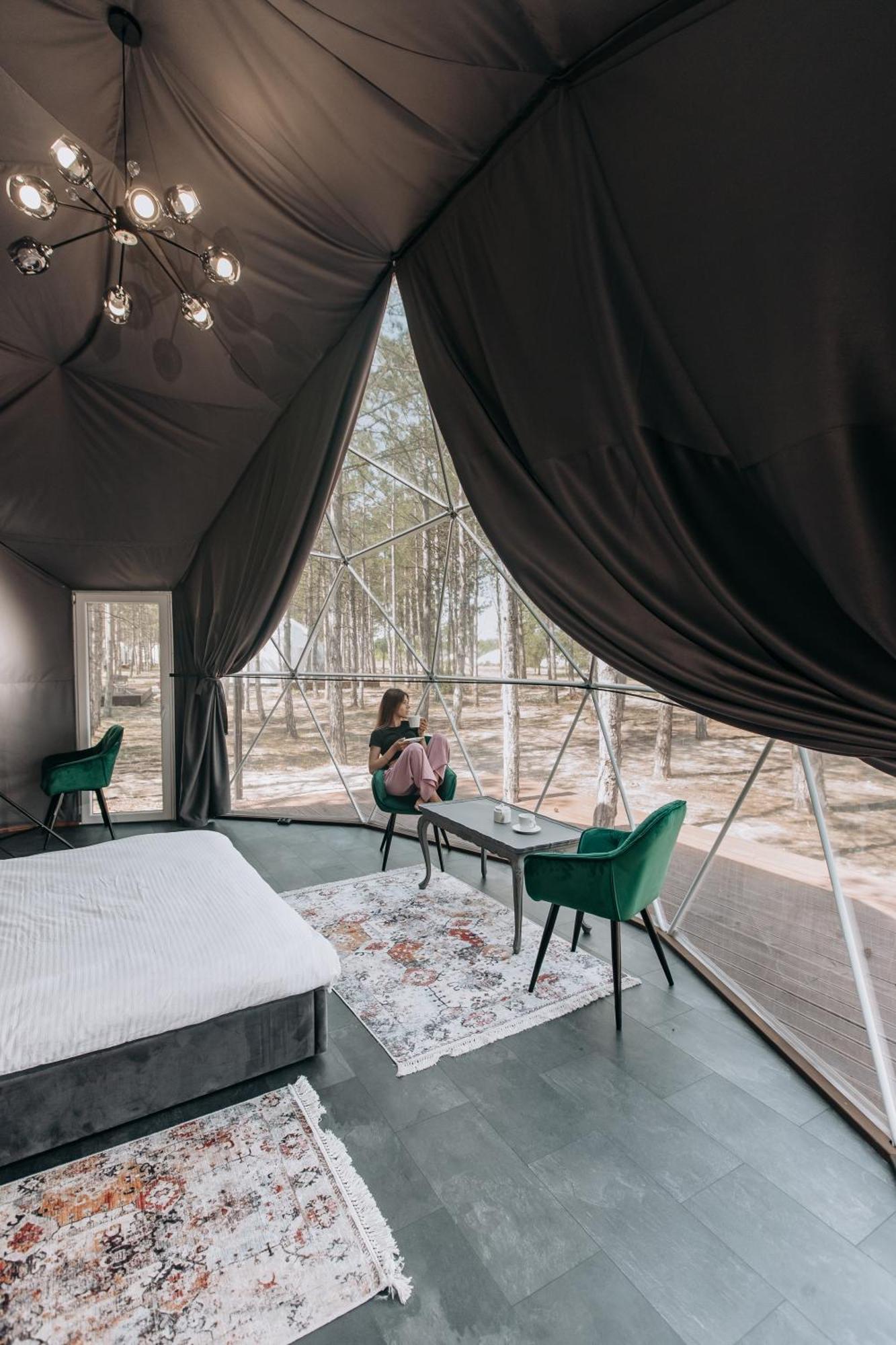 Luxury tent Moncastro Glamping Vylkove